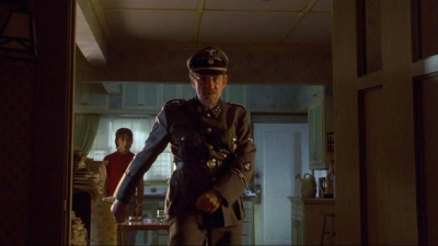 Apt Pupil (1998) review