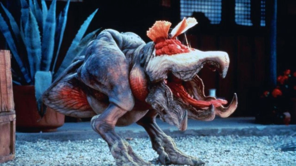 Tremors II: Aftershocks (1996) review