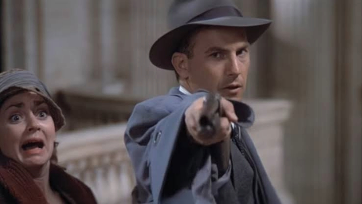 The Untouchables (1987) review